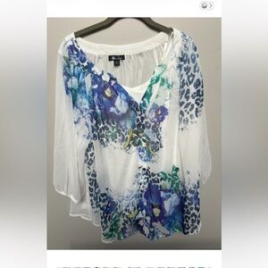 NWT- Women’s lightweight white sheer blouse w/ tank blue green 2X animal print